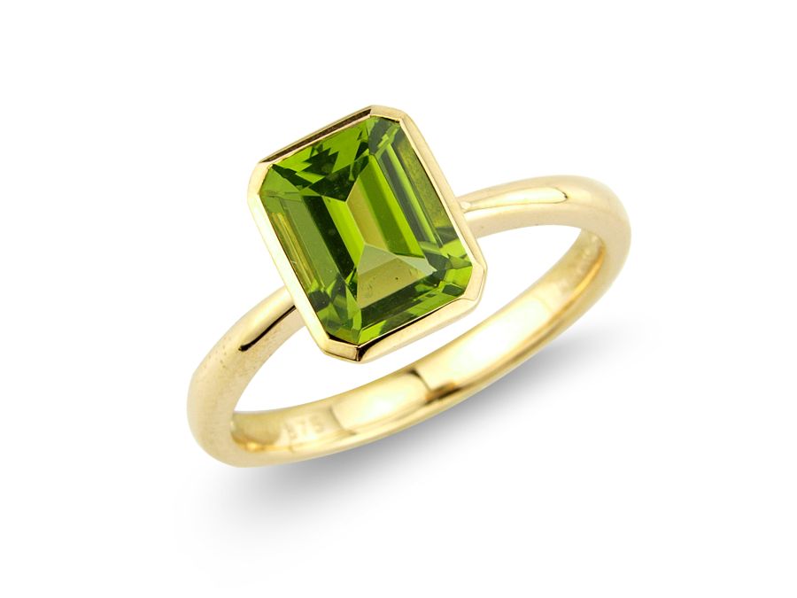 Peridot and 9ct Yellow Gold Ring  CH075-1YPER