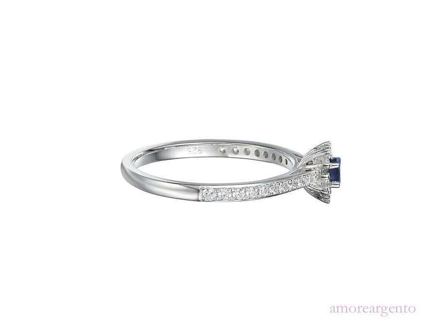 Sapphire and Cubic Zirconia Silver Cluster Ring 9210s