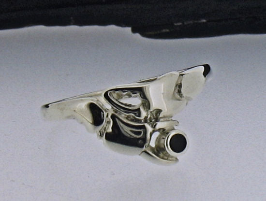 Whitby Jet & Silver Crab Claw Ring AR3-6