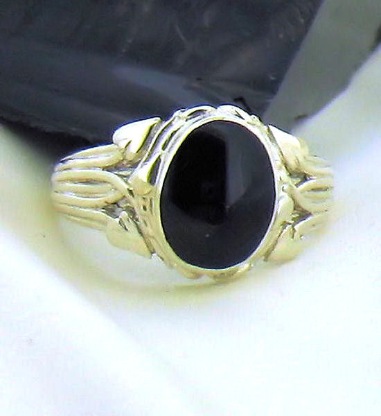 Whitby Jet & Silver Ring AR1-7