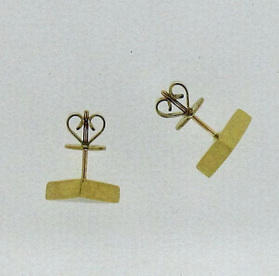 Mother-of-Pearl Triangular Studs E3