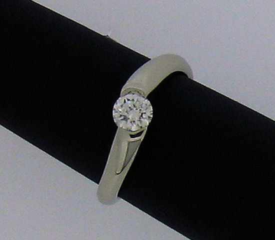 Diamond and White Gold Ring NTR5901