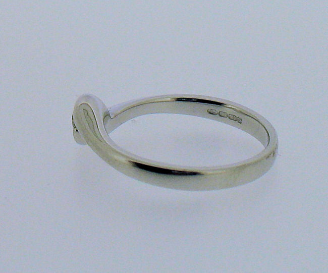 Diamond and 18ct White Gold Ring 8679
