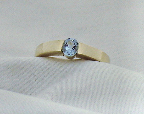 Aquamarine Gold Ring R103