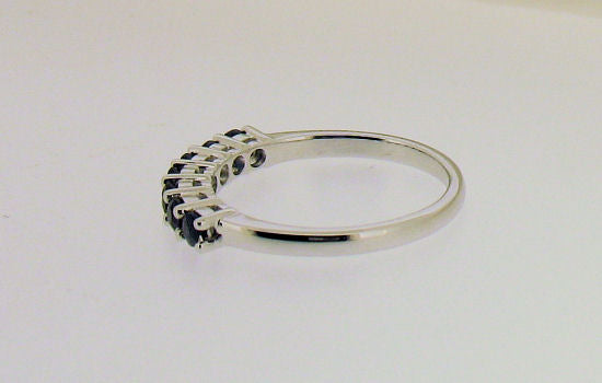 Sapphire and White Gold Ring R118