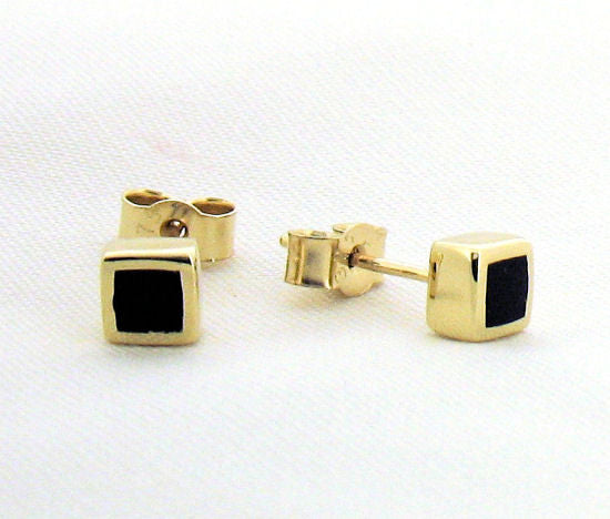 Whitby Jet and Gold Stud Earrings YO4S