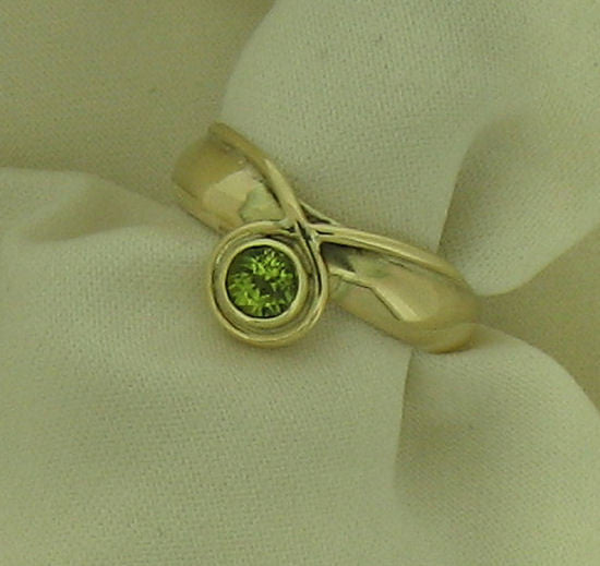 Peridot Gold Ring Y0 PER