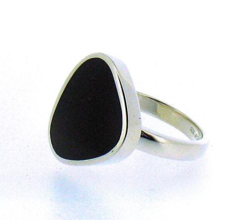 Whitby Jet & Silver Ring CR497